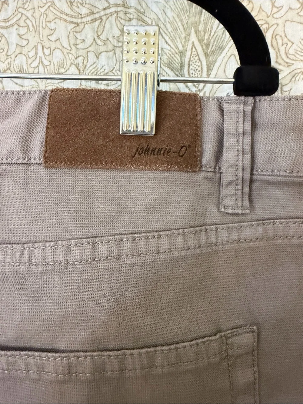 Johnnie Os Straight Fit Pants in grey